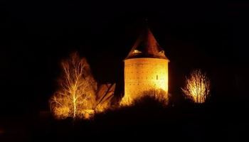 Burg Plau am See bei Nacht